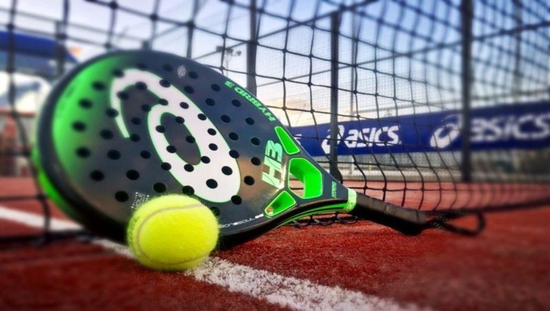 Padel Rackets In Use Used Padel rackets: Buying guide